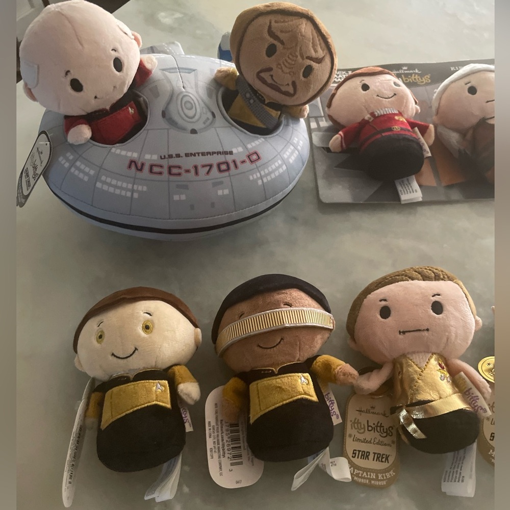 Hallmark itty bittys Star Trek plush toys U.S.S. Enterprise NCC-1701-D Rare HTF - Picture 3 of 13
